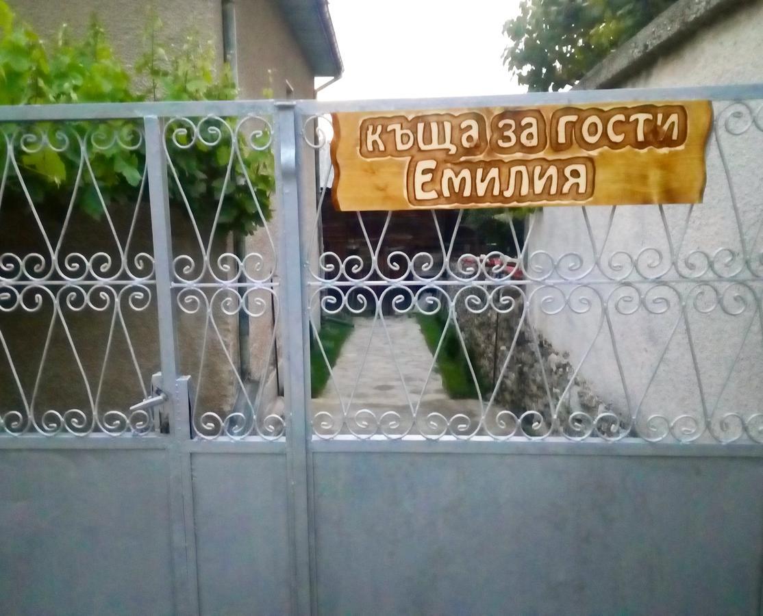 Guest House Emiliya Ovchartsi  Exterior foto